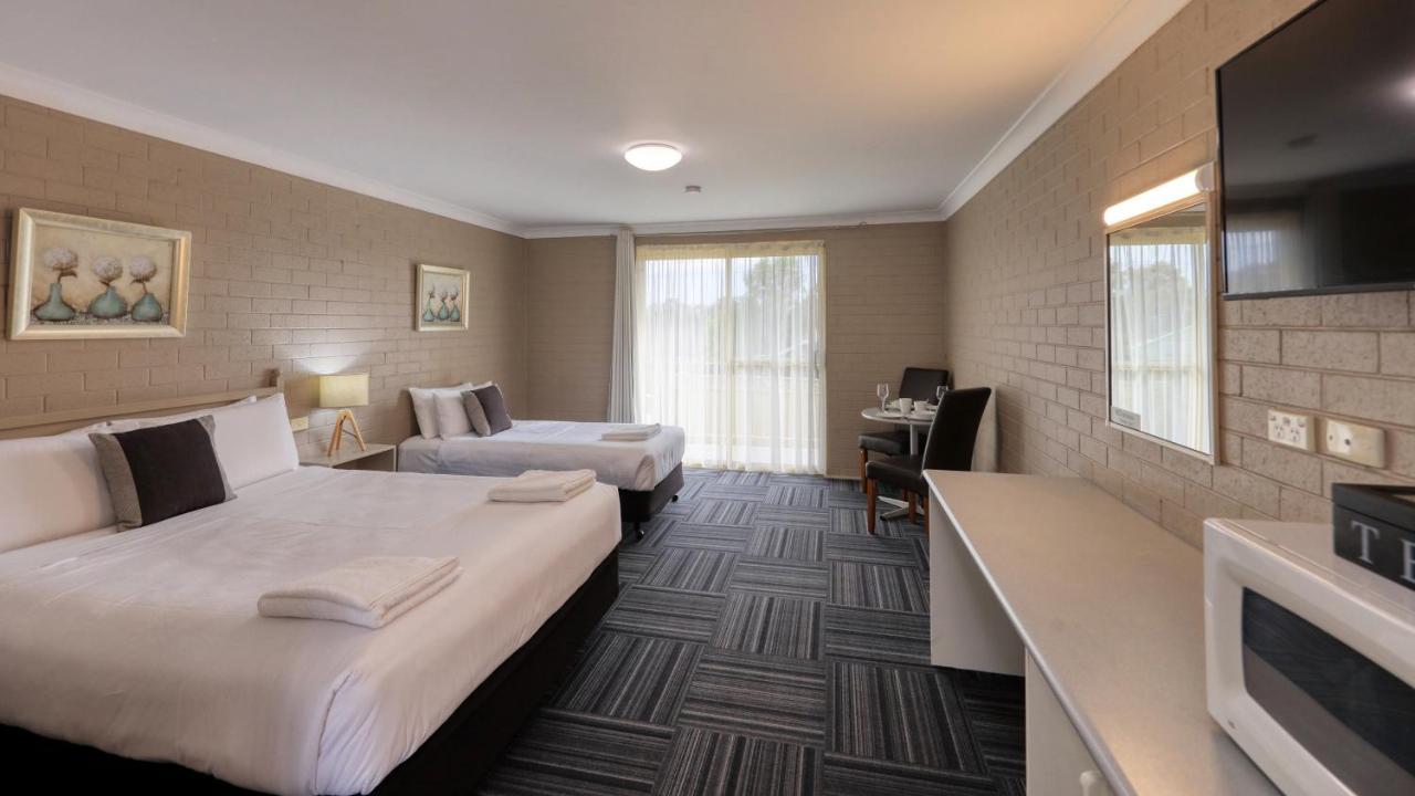 Canowindra Riverview Motel ภายนอก รูปภาพ