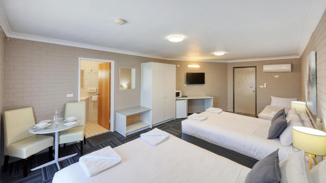 Canowindra Riverview Motel ภายนอก รูปภาพ