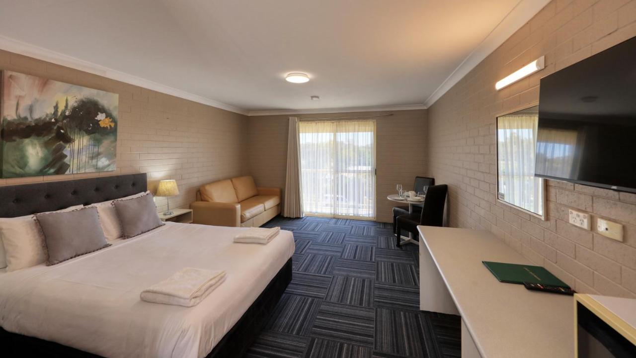 Canowindra Riverview Motel ภายนอก รูปภาพ